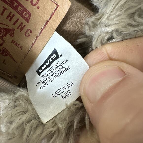 Vtg Levis Jacket Misses M Golden Brown Corduroy Type 3 Trucker Faux Fur Collar - Picture 5 of 11